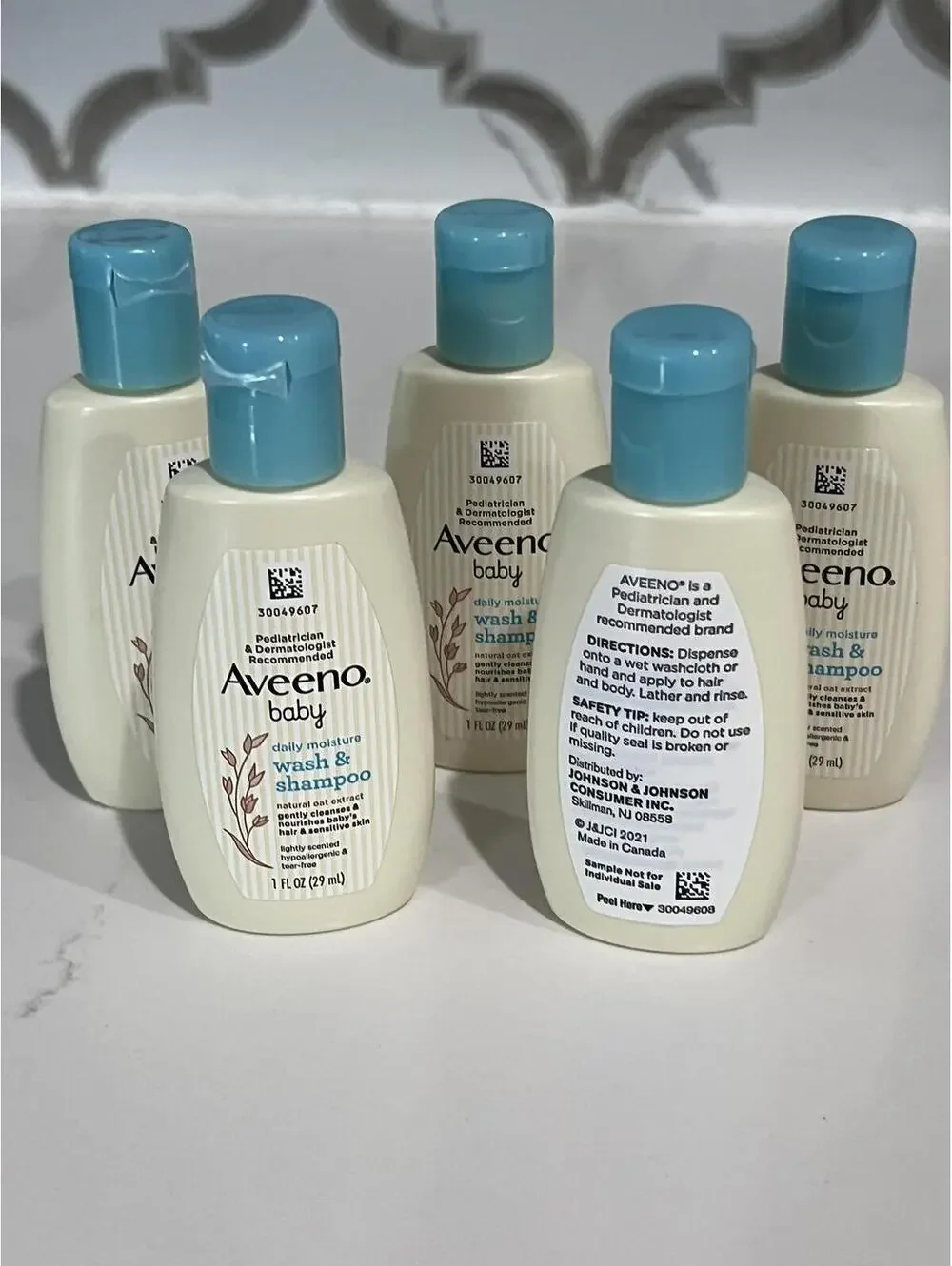 Set of 5 - Aveeno Baby Daily Moisture Wash & Shampoo, Travel Size, 1 oz, 29 ml